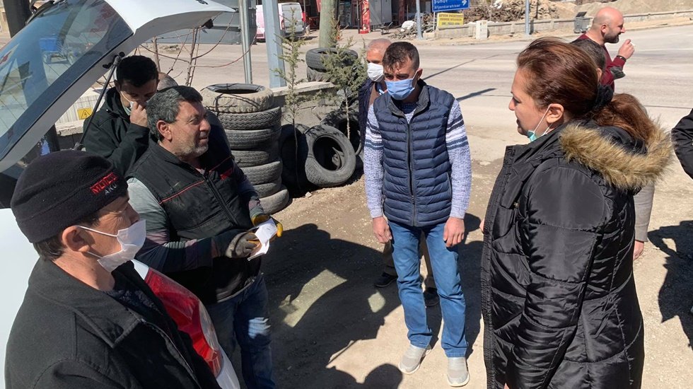 &ldquo;Ekonomik pakette yine esnaf ve vatandaş yok&rdquo;