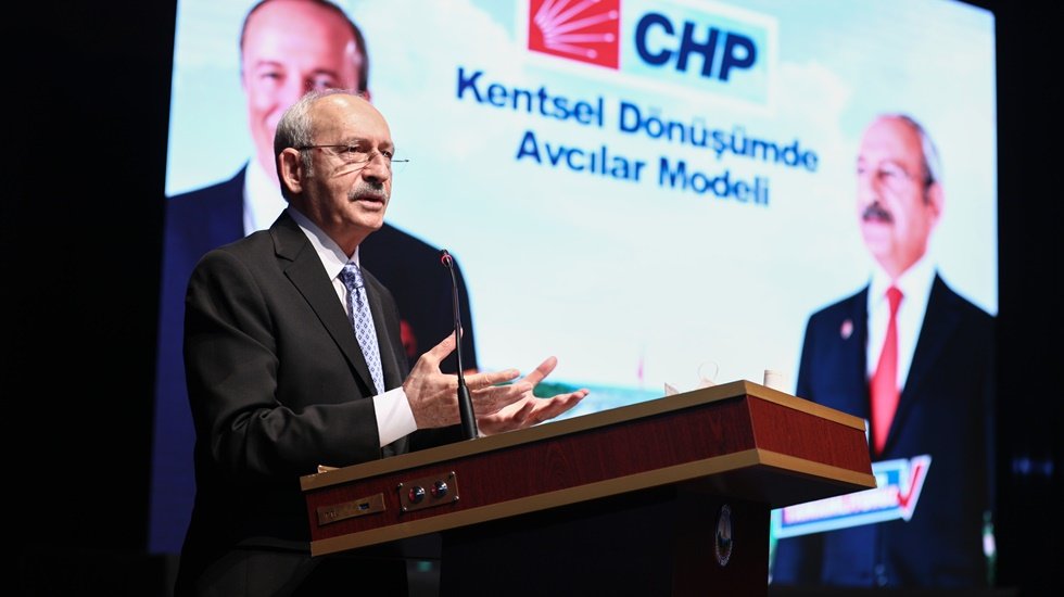 Kılı&ccedil;daroğlu, Avcılar&rsquo;da &lsquo;Kentsel D&ouml;n&uuml;ş&uuml;m&rsquo;&uuml; yerinde İnceledi