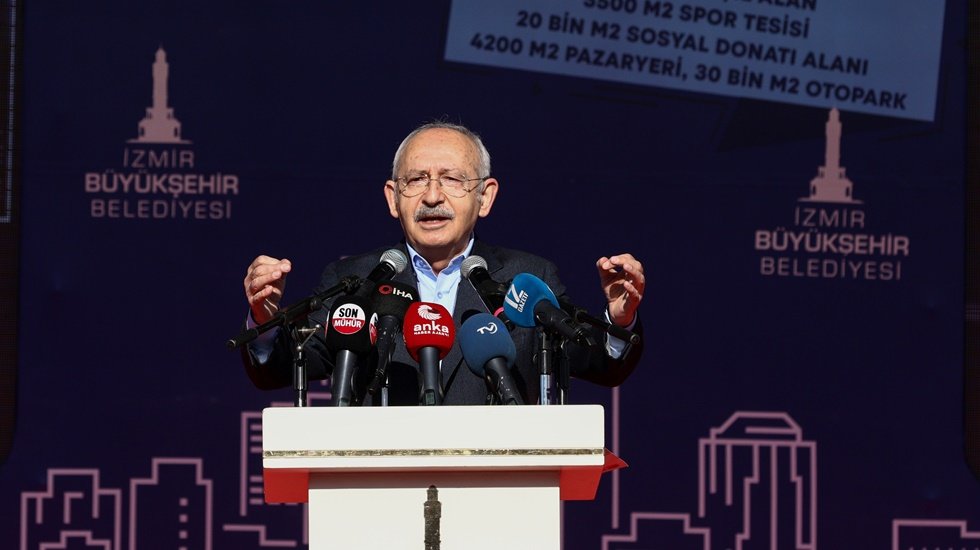 Kılı&ccedil;daroğlu: "Belediye başkanlarımız tarih yazıyor"