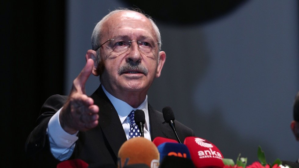 Kılı&ccedil;daroğlu&rsquo;ndan yeni anayasa a&ccedil;ıklaması: Sahte videolarla iktidar olan bir kişi ile nasıl masaya oturacağız?