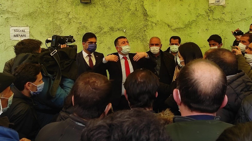 Şehir şehir vatandaşın derdini dinleyen CHP Esnaf Masası Van&rsquo;da!&nbsp;