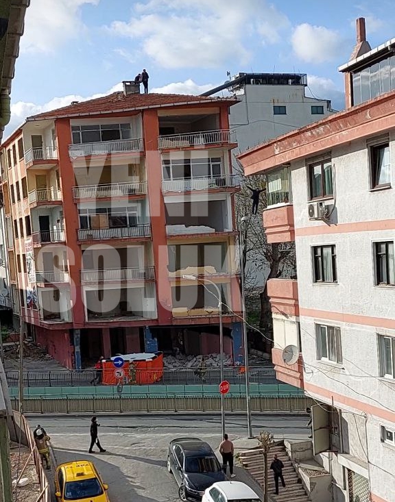 https://yenisoluk.com/uploads/2021/04/avcılar intihar 4