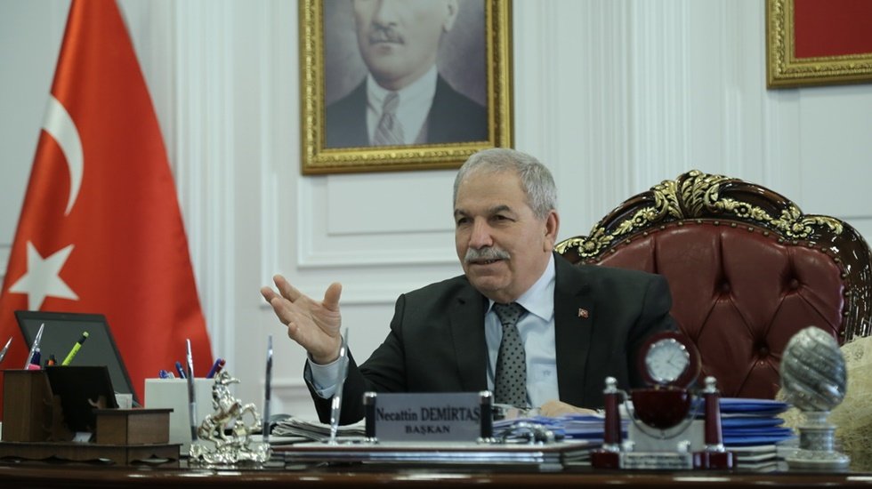 Başkan Demirtaş: &ldquo;Sadece iyi g&uuml;nde değil k&ouml;t&uuml; g&uuml;nde de esnafımızın yanındayız&rdquo;