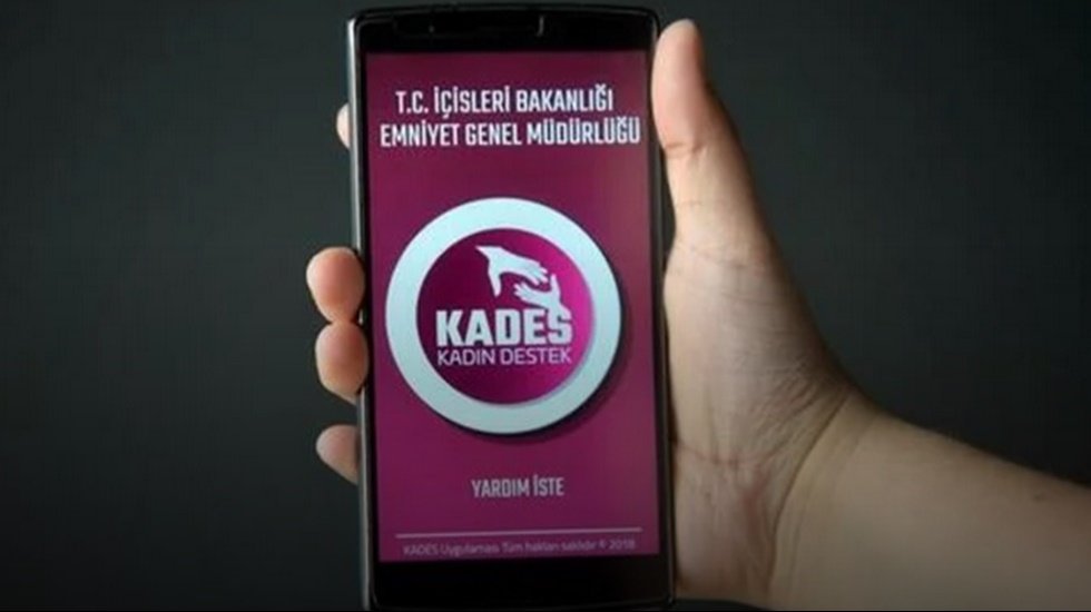 Her ay &lsquo;Kadın, Acil Destek Uygulaması&rsquo;na 2 bin 300 başvuru oluyor