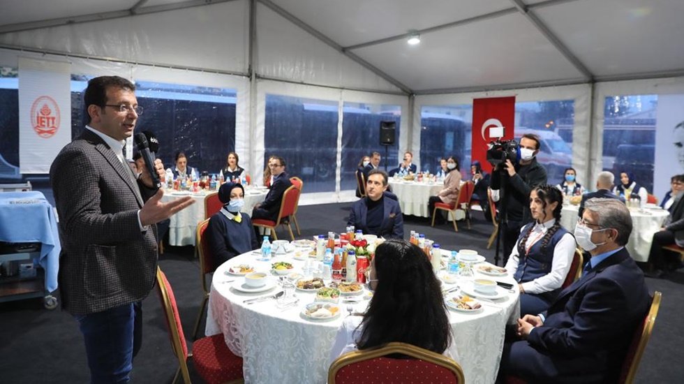 İmamoğlu&rsquo;ndan tam kapanma yorumu: &ldquo;Ben, kapanma s&uuml;recine a&ccedil;ık&ccedil;ası &ccedil;ok sevindim&rdquo;
