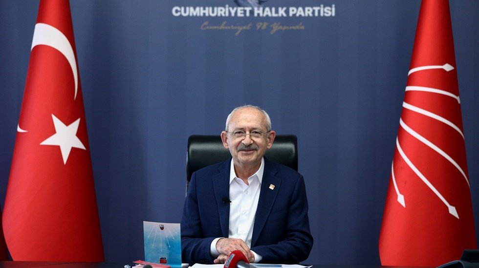 Kılı&ccedil;daroğlu'nun CHP'li belediye başkanları ile toplantısından 'askıda defter' kararı