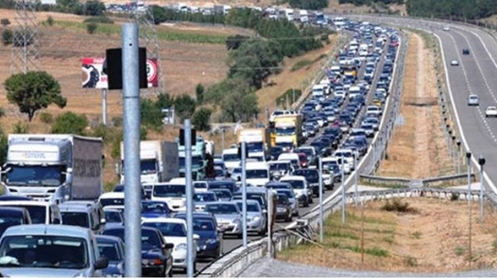 Kısıtlama &ouml;ncesi yazlıklarda boş yer kalmadı&nbsp;