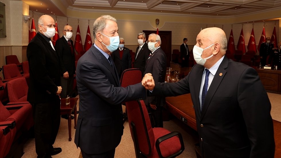 Hulusi Akar'dan bildiri yayımlayan emekli Amirallere tepki