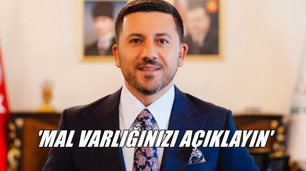AKP&rsquo;li eski belediye başkanından AKP&rsquo;lilere &ccedil;ok sert s&ouml;zler: 'Girecek delik ararsınız'