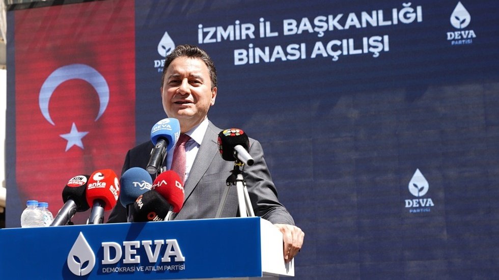 Babacan&rsquo;dan Yassıada Mesajı: &lsquo;Kimse eski T&uuml;rkiye&rsquo;nin karanlığını bir sopa gibi kullanmasın&rsquo;