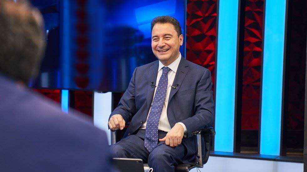 Babacan: &lsquo;&lsquo;Komple bir sistemin &ccedil;&ouml;k&uuml;ş&uuml;n&uuml; yaşıyoruz&rdquo;