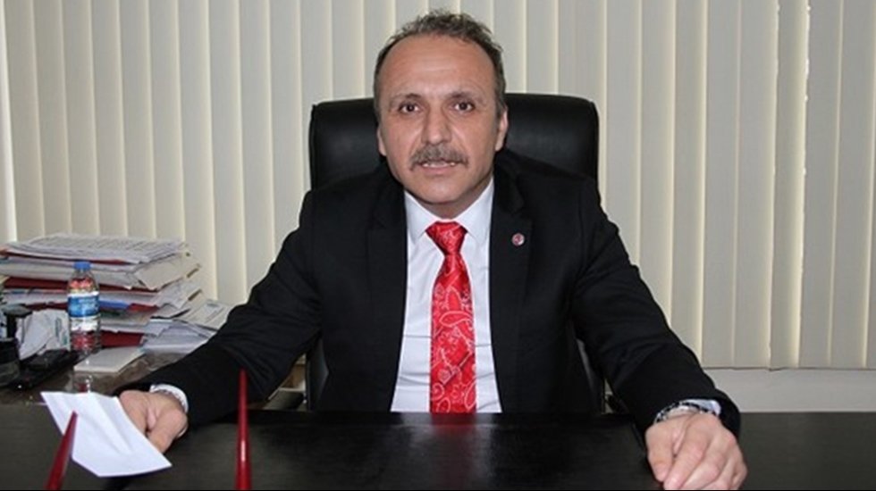 Bakanlık &lsquo;mış&rsquo; gibi yapmaktan vazge&ccedil;meli, maaşlarda makul bir iyileştirme yapmalıdır