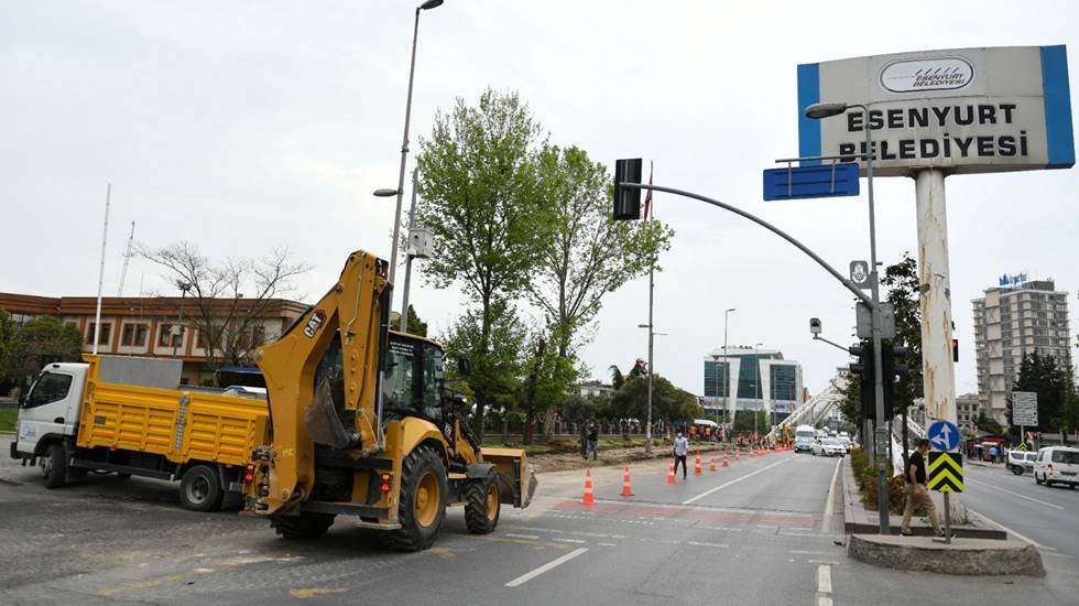 Esenyurt’un trafik sorunu çözülüyor