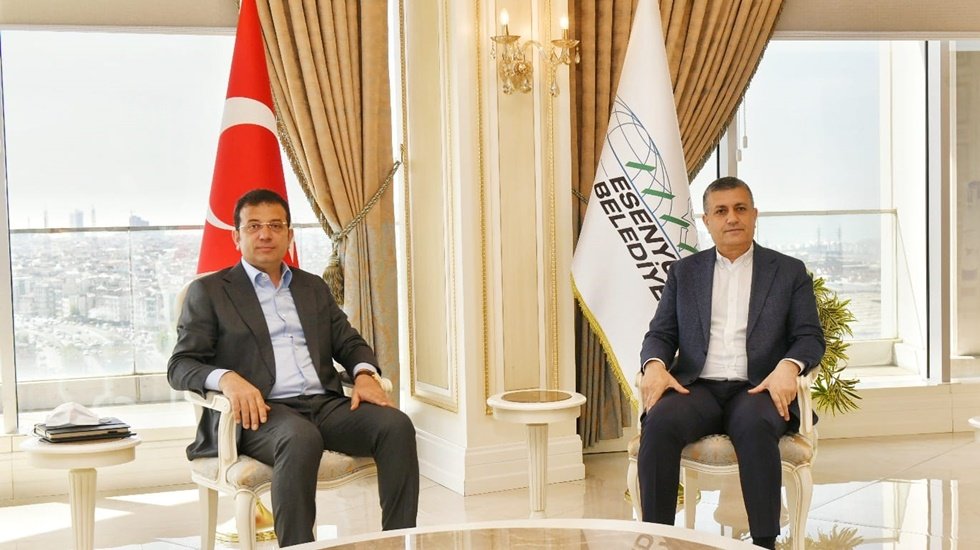 İmamoğlu, Esenyurt belediyesini ziyaret etti
