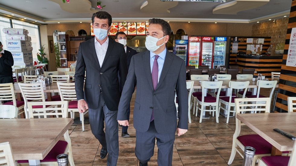 &ldquo;Kapanma sadece restoran işletmecilerine &ouml;zel&rdquo;