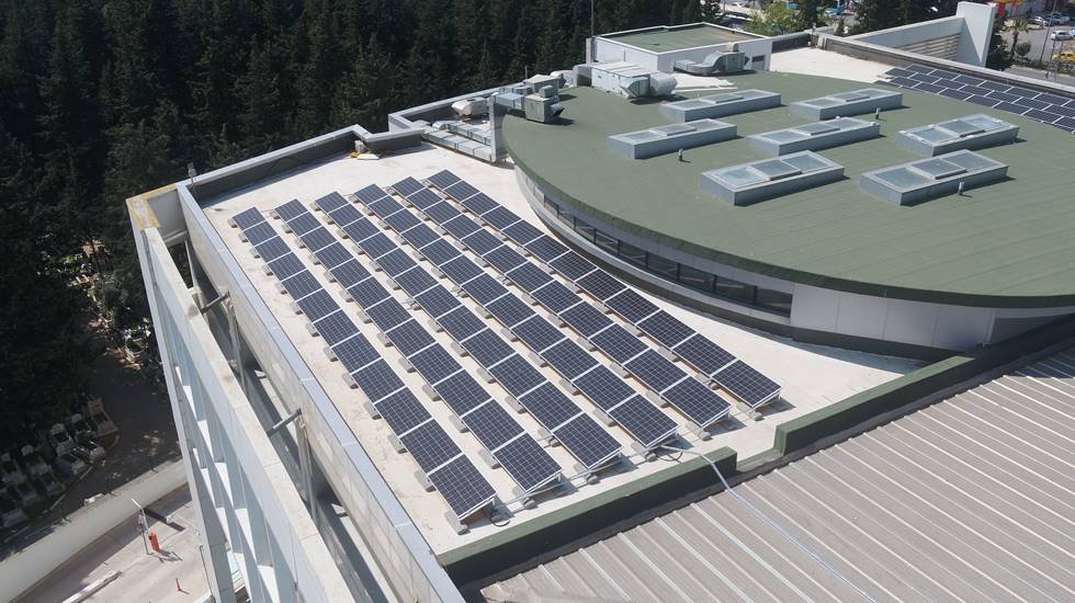 Panellerinin montajı tamamlandı. Büyükşehir çatısında elektrik üretilecek...