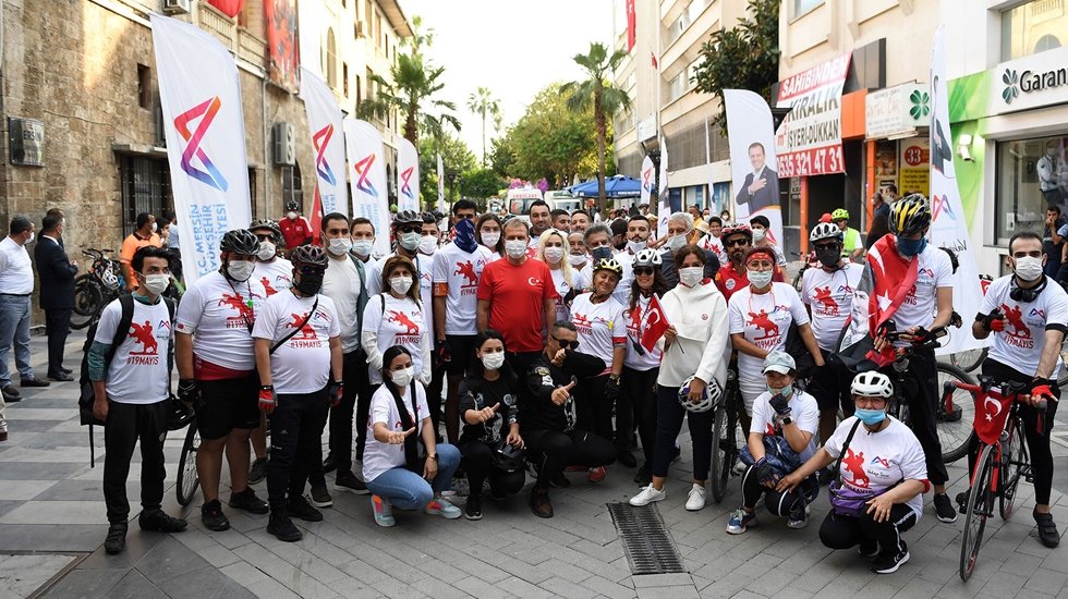 Pedallar &ccedil;evrildi, 19 Mayıs coşkusu kent merkezine yayıldı