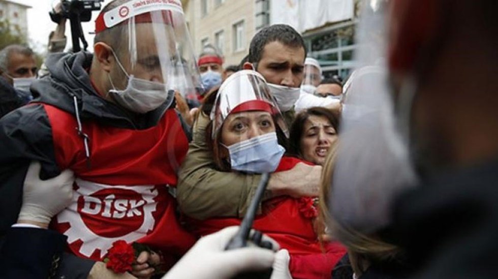 1 Mayıs'ta Taksim Meydanı&rsquo;na y&uuml;r&uuml;mek isteyen 15 DİSK'li hakkında dava a&ccedil;ıldı