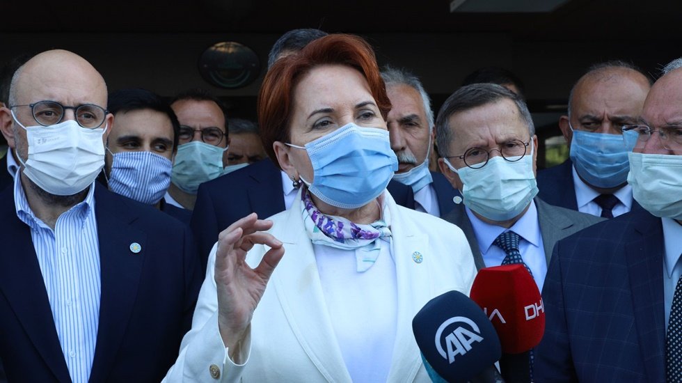 Akşener: &ldquo;Sakın ha b&ouml;yle bir el uzatma olmasın!&rdquo;