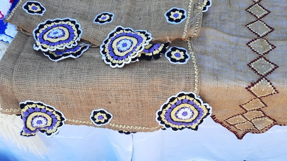 Ayvalıklı kadınlar &uuml;retiyor, aile b&uuml;t&ccedil;esi kazanıyor