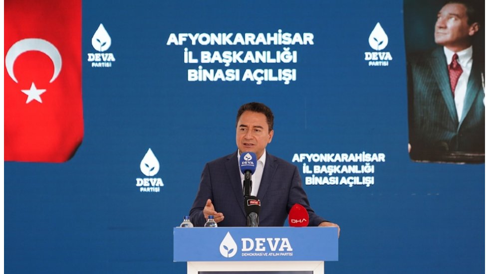 Babacan: &ldquo;Gen&ccedil;ler ge&ccedil;imini har&ccedil;lıkla s&uuml;rd&uuml;r&uuml;rken nasıl aile kursunlar?&rdquo;