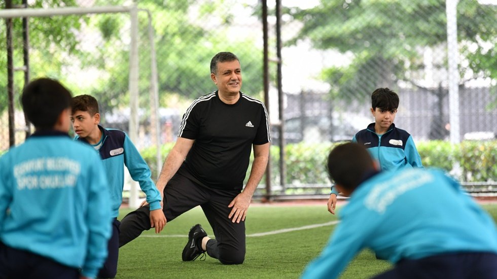 Başkan Bozkurt, çocuklarla spor yaptı
