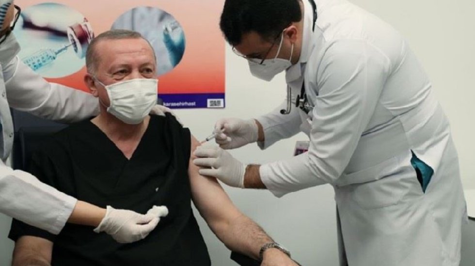 Erdoğan '3 doz aşı oldum' dedi, CHP'den tepki gecikmedi