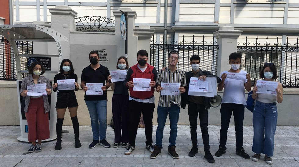 Gen&ccedil;lerin sorunları araştırılıp, gelecek kaygıları yok edilsin