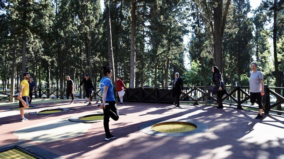 Sosyal mesafeli sabah sporu yeniden başladı