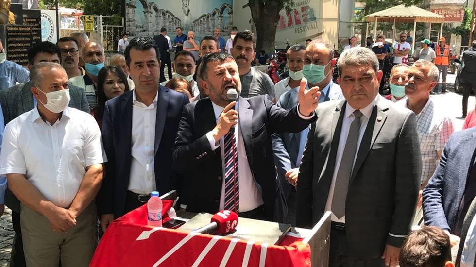Atat&uuml;rk&rsquo;&uuml;n kurduğu T&uuml;rkiye&rsquo;yi &ccedil;etelere mafyalara teslim etmeyeceğiz...