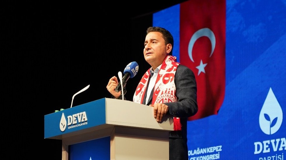 Babacan:&lsquo; &lsquo;D&ouml;vizin kontrol&uuml;n&uuml; elden ka&ccedil;ırıp su&ccedil;lu arıyorlar&rsquo;