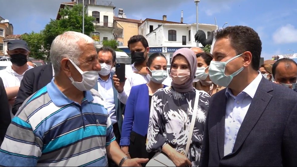Babacan&rsquo;ı g&ouml;ren emekli: &lsquo;Allah&rsquo;tan korksunlar, peynir 40 lira&rsquo;