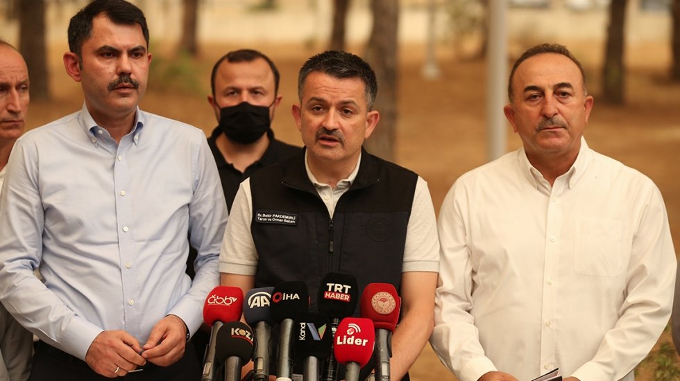 T&uuml;rkiye&rsquo;de tarım ve ormancılık bitmeden, Pakdemirli&rsquo;nin Bakanlığı bitmelidir