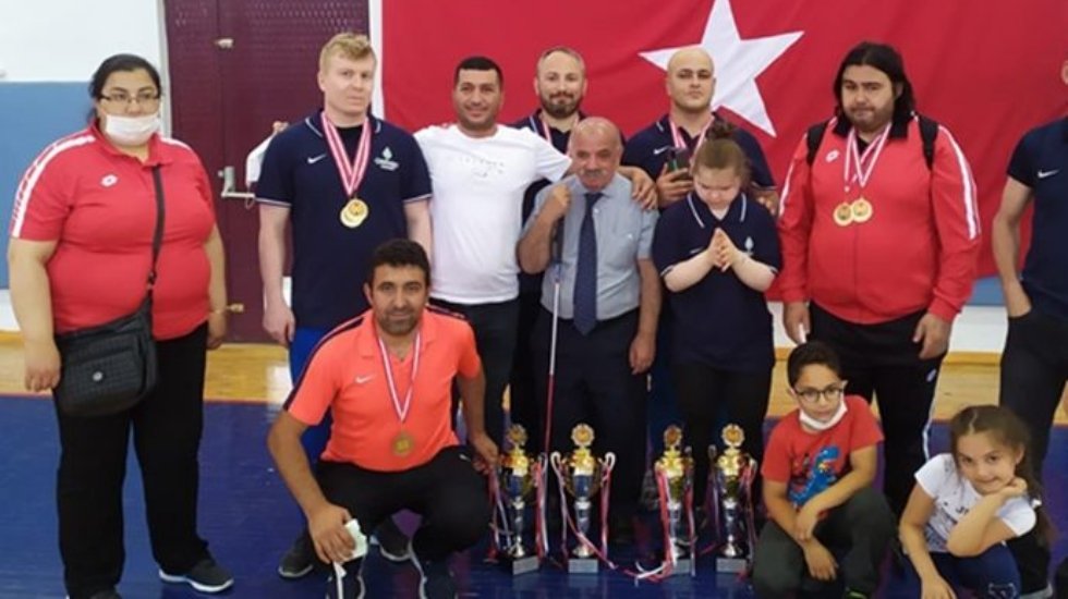 &Ccedil;ankaya Belediyesi takım halinde T&uuml;rkiye Halter Şampiyonu oldu