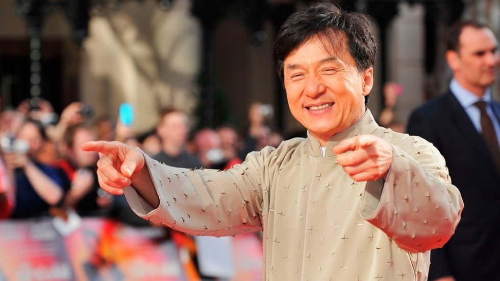 Jackie Chan, &Ccedil;in Kom&uuml;nist Partisi'ne g&ouml;z kırptı