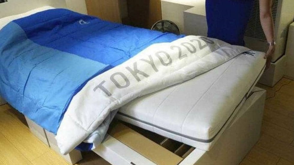 Tokyo Olimpiyatları&rsquo;na katılacak sporcular i&ccedil;in &lsquo;ANTİSEKS&rsquo; yatakları tasarlandı: Sert hareket edilirse par&ccedil;alanıyor