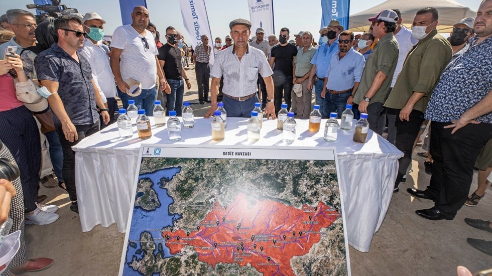 Tun&ccedil; Soyer:  &ldquo;Bu vatan, bu Gediz sahipsiz değildir&rdquo;