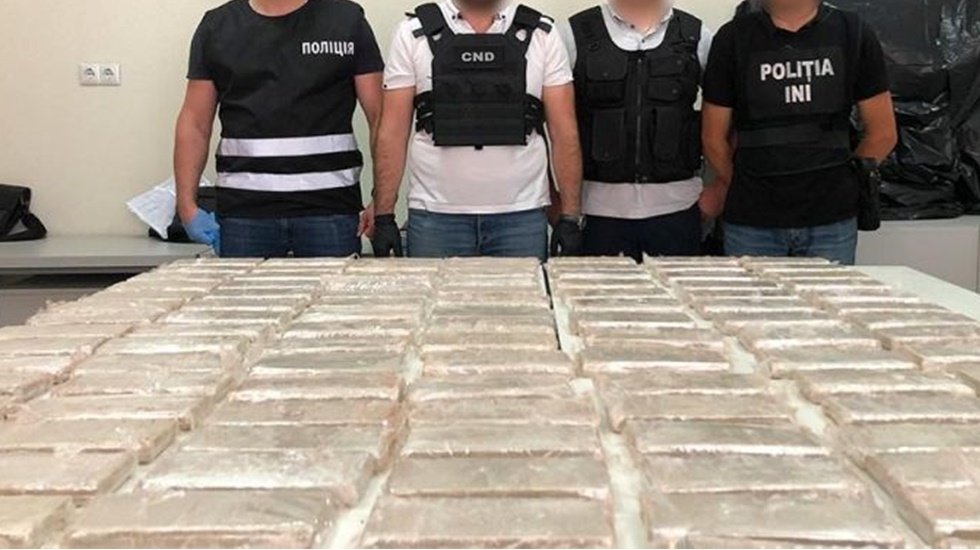 Ukrayna'da 370 kilo eroin ele ge&ccedil;irildi: 2 T&uuml;rk g&ouml;zaltına alındı