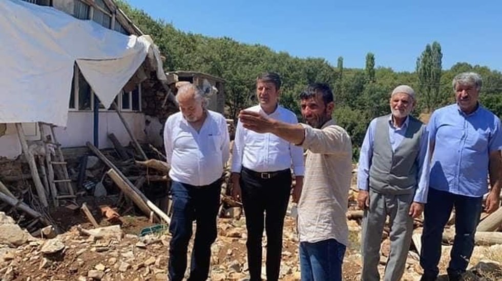 12 kişilik ailenin konteynerdeki yaşam m&uuml;cadelesi