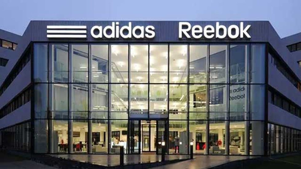 Adidas, 2006 yılında satın aldığı Reebook'u 2.5 milyar dolara sattı