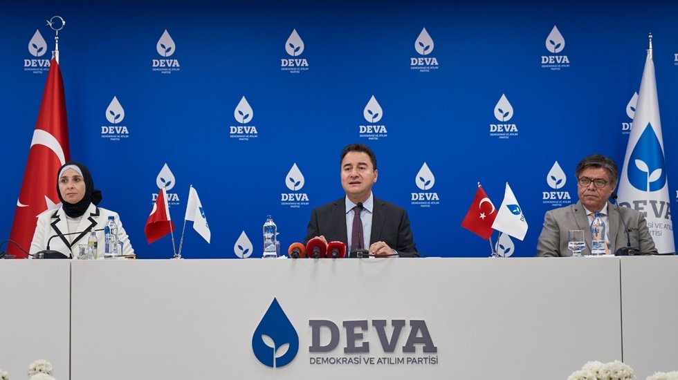 Babacan: &lsquo;Şehirlerimizde&nbsp;kadınların g&uuml;ven i&ccedil;inde &ouml;zg&uuml;r olmalarını sağlayacağız&rsquo;
