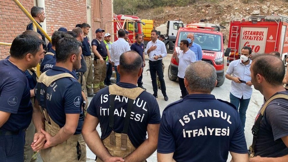 Beşiktaş Belediye Başkanı Rıza Akpolat Milas’ta belediye ekiplerine moral destek verdi