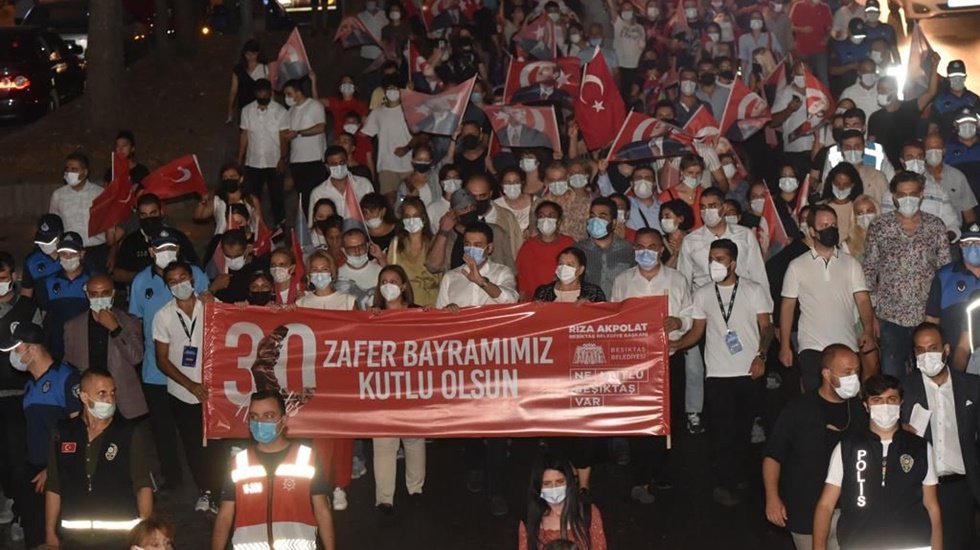 Beşiktaş’ta 30 Ağustos Coşkusu ‘Zafer Yürüyüşü’ ve konserle kutlandı