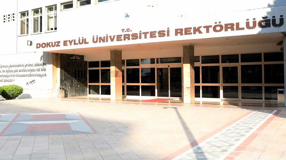 CHP'li Polat'tan DE&Uuml; Rekt&ouml;r&uuml;ne &ccedil;ok sert tepki: Hotar'ın &ccedil;iftliği mi?