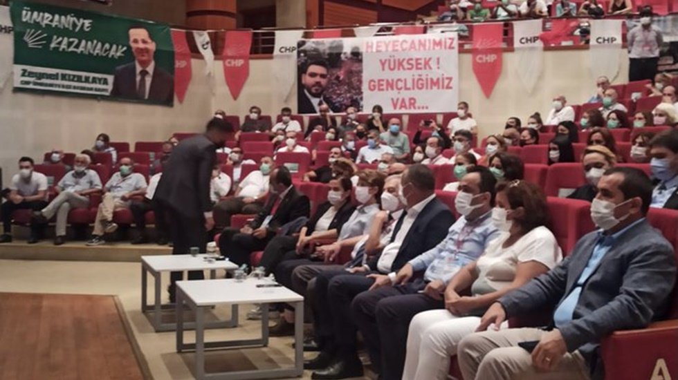 CHP &Uuml;mraniye İl&ccedil;e &ouml;rg&uuml;t&uuml; yeniden 'Zeynel Kızılkaya' dedi