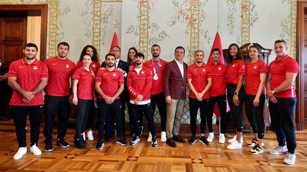 İmamoğlu: "Bu Ruh Bizi 2036 Olimpiyatlarına Taşıyacak"