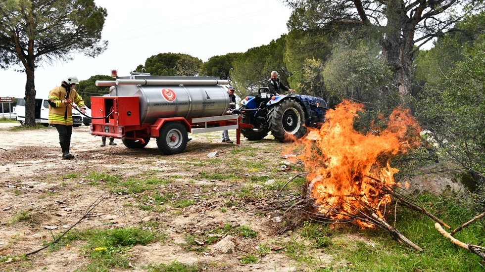 İzmir B&uuml;y&uuml;kşehir, orman seferberliği kapsamında 50 yangın s&ouml;nd&uuml;rme tankeri daha dağıtacak