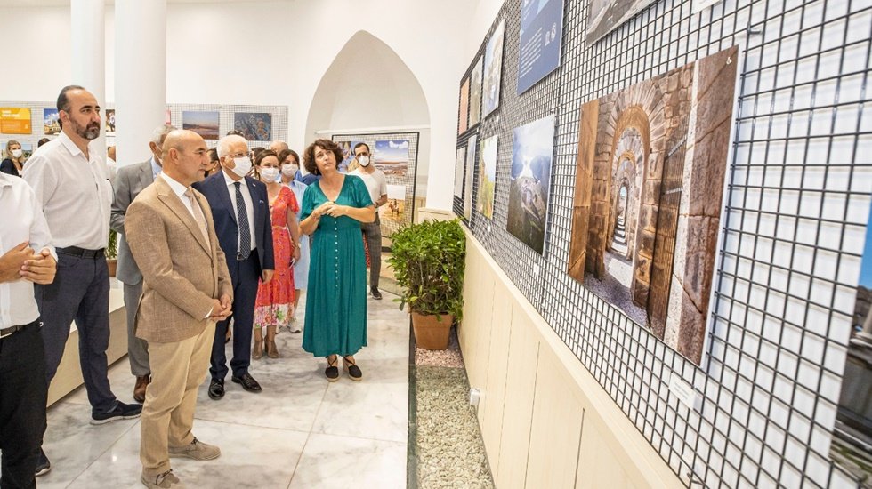 İzmir i&ccedil;in 4 milyon turist hedefi