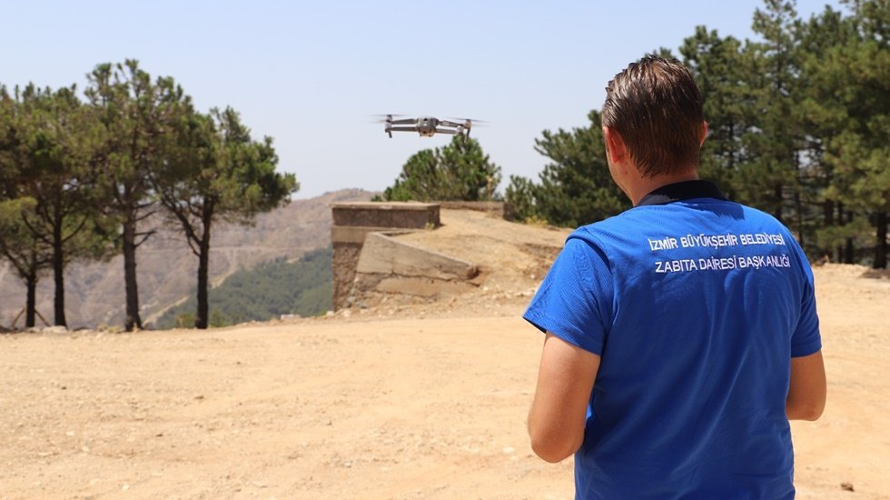 İzmir ormanlarının kritik noktaları drone yardımıyla s&uuml;rekli kontrol