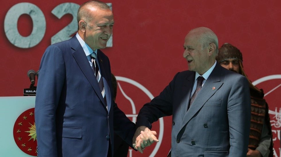 MHP kulisleri! Bah&ccedil;eli neden &ouml;zel oturuma katılmadı?